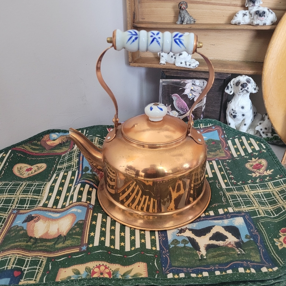 Vintagw Copper Teapot Kettle with Porcelain Delft Handle